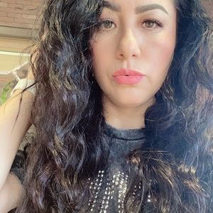 Meet your Posher, Fabiola